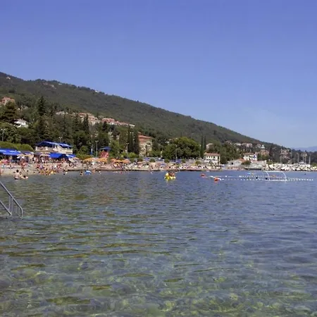 Vakantiehuis In With Seaview, Balcony, Air Condition, Wifi Ičići