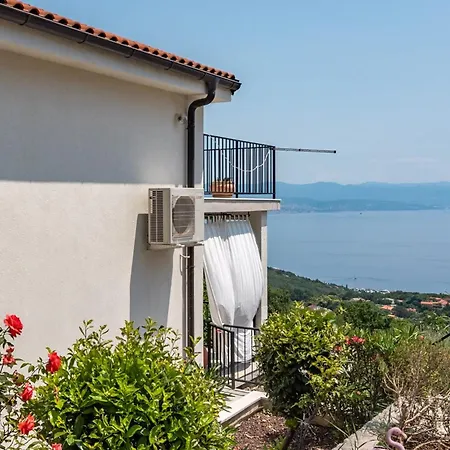 Vakantiehuis In With Seaview, Balcony, Air Condition, Wifi Ičići