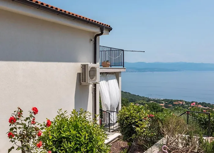 Semesterbostad In With Seaview, Balcony, Air Condition, Wifi Ičići