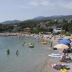 In With Seaview, Balcony, Air Condition, Wifi 度假居 Ičići