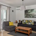 In With Seaview, Balcony, Air Condition, Wifi