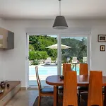 In With Seaview, Balcony, Air Condition, Wifi 度假居 *
