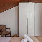 In With Seaview, Balcony, Air Condition, Wifi 度假居