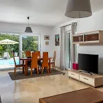 度假居 In With Seaview, Balcony, Air Condition, Wifi