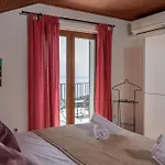 In With Seaview, Balcony, Air Condition, Wifi 度假居 *