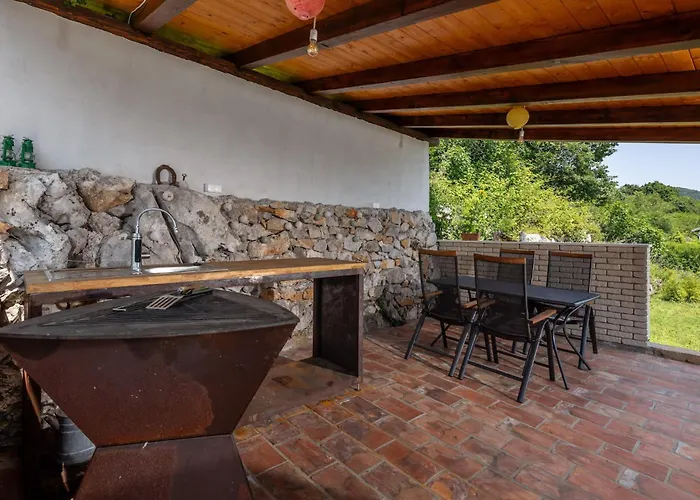 Case de vacanță In With Seaview, Balcony, Air Condition, Wifi